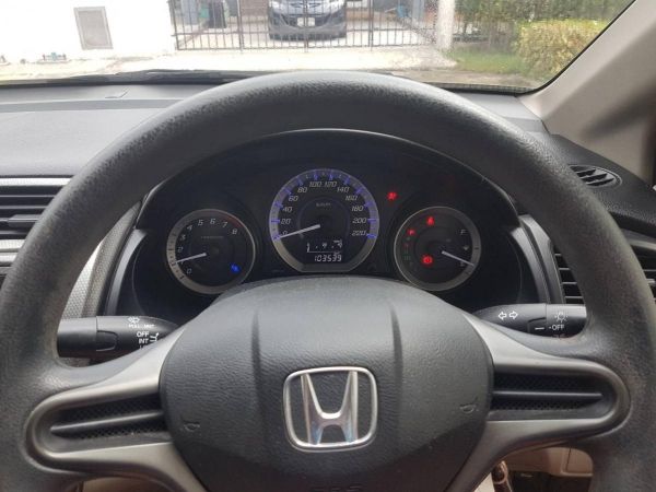 Honda city รุ่น S i-vtec ปี 2013 รถบ้านมือเดียว เจ้าของขายเอง สภาพดี สวย ไม่มีชนหนัก ไม่เคยจมน้ำ ไม่เคยติดแก๊ส ช่วงล่างดี ขับใช้งานน้อย 103,xxx km รูปที่ 5