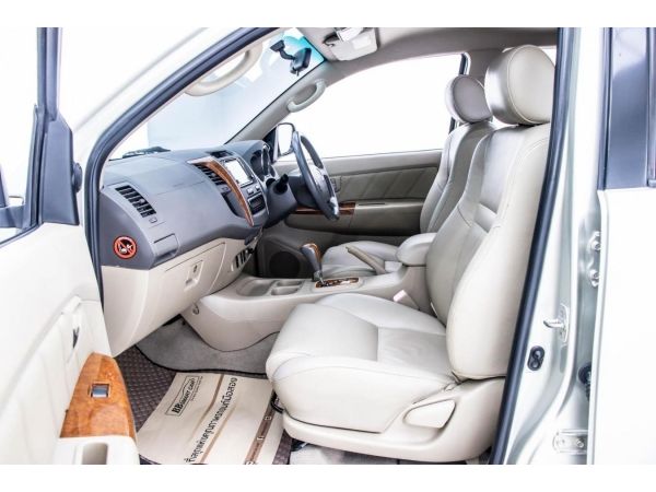 2010 TOYOTA  FORTUNER  3.0 V ผ่อน 6,283 บาท จนถึงสิ้นปีนี้ รูปที่ 5