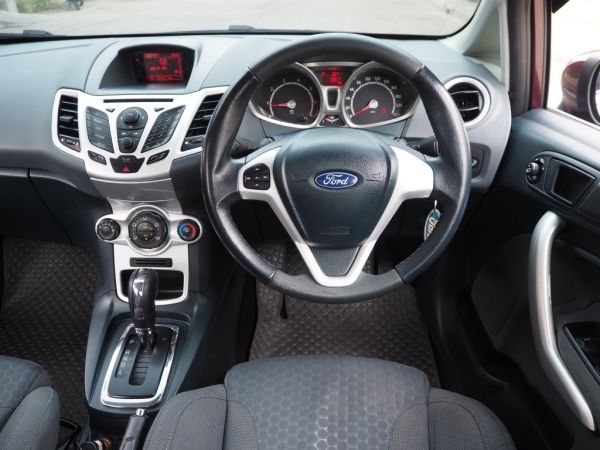 FORD FIESTA 1.5 SPORT SEADAN ปลายปี 2012 เกียร์AUTO สภาพนางฟ้า รูปที่ 5