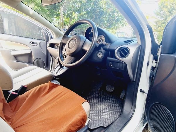 Mazda 2 1.5 Elegance Groove รถบ้านมือเดียว รูปที่ 5