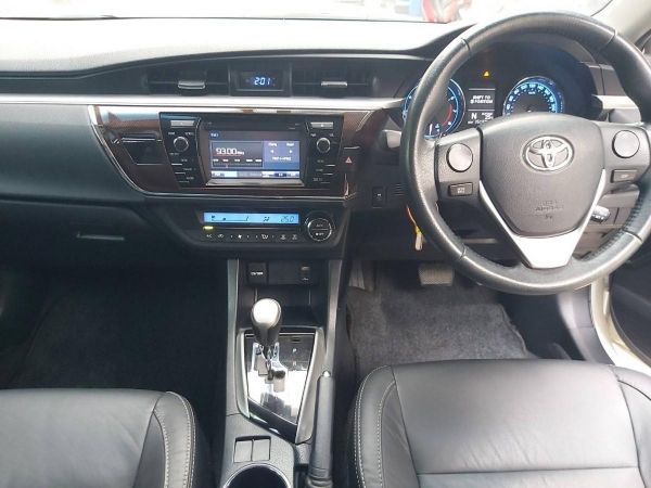 TOYOTA ALTIS 1.8 V NAVI ปี2014 สีขาว รุ่น top สุดไม่เคยติดแก๊ส รูปที่ 5