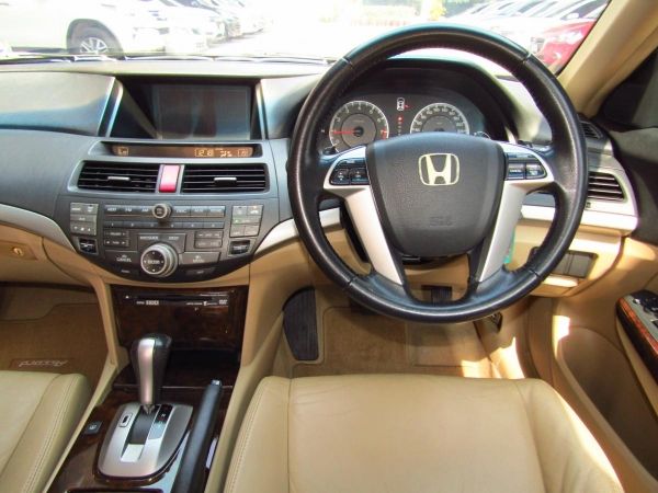 ใช้เงิน 5 พันออกรถ ฟรีดาวน์ แถมประกันภัย 2010 HONDA ACCORD 2.4 EL NAVI รูปที่ 5