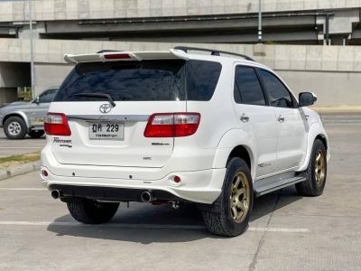 2009 TOYOTA FORTUNER 3.0 V TRD 4WD เครดิตดีฟรีดาวน์ รูปที่ 5