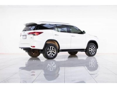 2015 TOYOTA  FORTUNER 2.8 V 4WD จอง 199 บาท ส่งบัตรประชาชน รู้ผลอนุมัติใน 1 ชั่วโมง รูปที่ 5