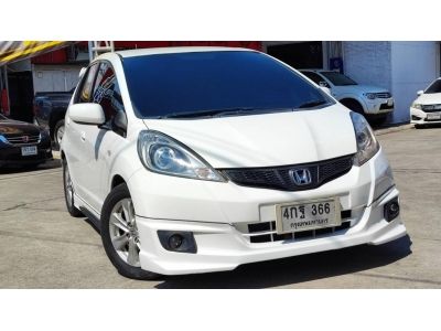 2011 Honda Jazz 1.5V  ผ่อนเพียง 6,xxx เท่านั้น รูปที่ 5