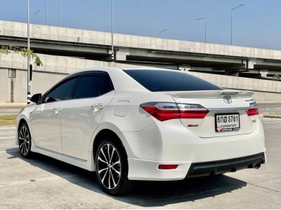 2017 TOYOTA  ALTIS 1.8 S ES SPORT เครดิตดีฟรีดาวน์ รูปที่ 5