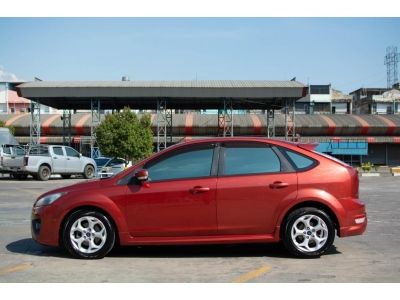 Ford Focus 2.0 ตัวรองท็อป เบนซิน 2011/2012 รูปที่ 5