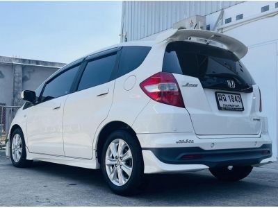 2012 HONDA JAZZ 1.5V เครดิตดีฟรีดาวน์ รูปที่ 5