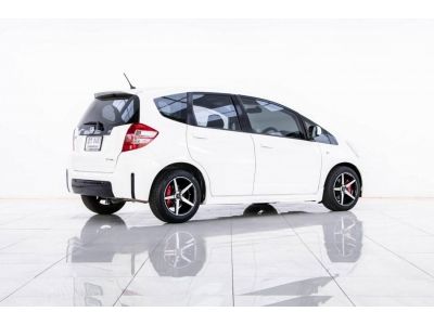 2010 HONDA  JAZZ 1.5 V เบนซิน LPG   ผ่อน 3,338  บาท 12 เดือนแรก รูปที่ 5