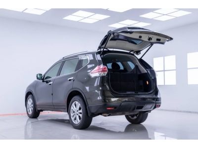 2016 NISSAN  X-TRAIL 2.0 V 4WD  ผ่อน 5,396 บาท 12 เดือนแรก รูปที่ 5