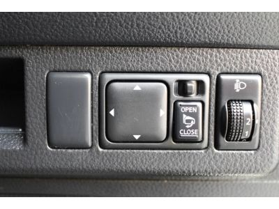 nissan tiida 1.8 g 5 ประตู hatchback auto ปี2008 รุ่นท๊อป abs airbagคู่ สีน้ำตาล รูปที่ 5