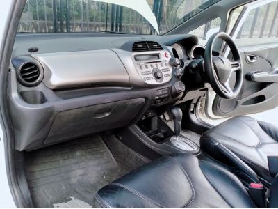 Honda Jazz 1.5 SV i-VTEC auto จด 2013 รูปที่ 5