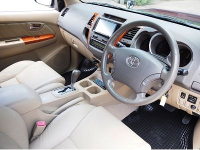 TOYOTA FORTUNER 2.7 V 2WD (MNC) ปี 2010 เกียร์AUTO สภาพนางฟ้า รูปที่ 5