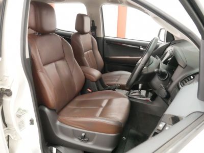 ISUZU DMAX 3.0 CAB4 HI-LANDER เกียร์AT ปี18 รูปที่ 5