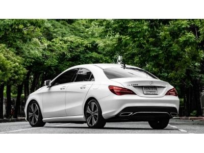 2018 Mercedes Benz CLA200 AT สวยเกินปุยมุ่ย รูปที่ 5