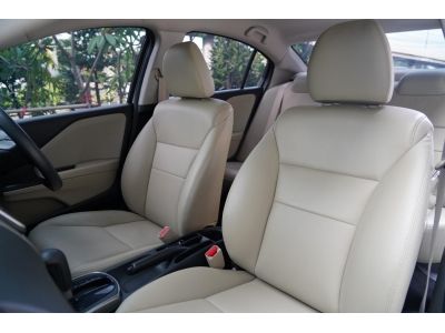 2016 HONDA CITY 1.5V สีขาว รูปที่ 5