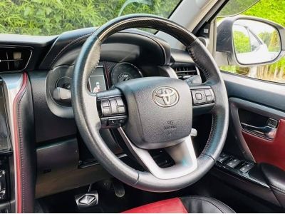 Toyota Fortuner 2.8 ปี2017 รูปที่ 5