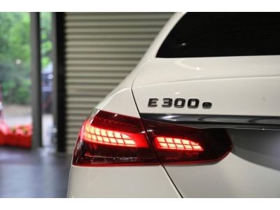 Mercedes-Benz E300e AMG 2022 รูปที่ 5