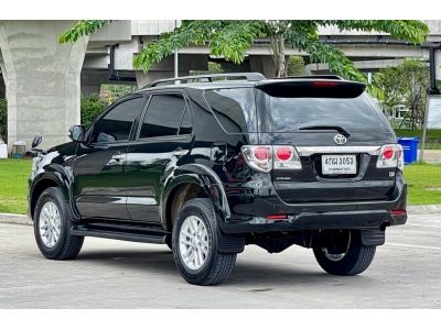 2015 TOYOTA FORTUNER 2.5 V รูปที่ 5