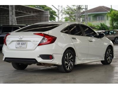 17จด2018 honda civic 1.8 el  a/t สีขาว รูปที่ 5