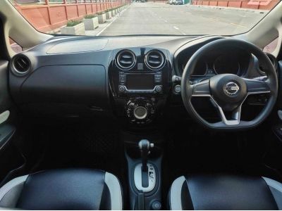 Nissan Note 1.2V ECO CAR เกียร์ออโต้ สีแดง MY2018 รูปที่ 5