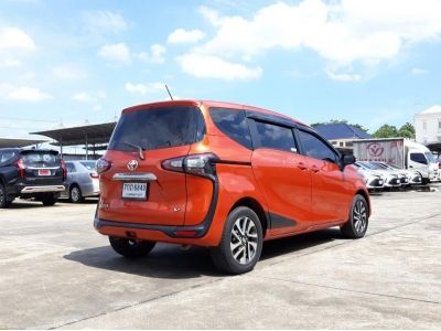 TOYOTA SIENTA 1.5 V CC. ปี 2018 สี ส้ม เกียร์ Auto รูปที่ 5
