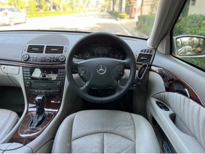 2006 MERCEDES BENZ E220 CDI CLASSIC (W211) รถสวยสภาพดี พร้อมใช้ (ติดต่อเซลล์น้ำฝ่ายขายโดยตรงไม่ใช่นายหน้าจ้า) รูปที่ 5