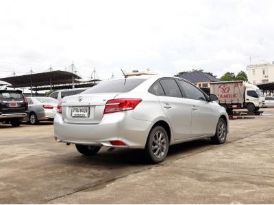 TOYOTA SOLUNA VIOS 1.5 E (MC) CC. ปี 2017 สี เงิน เกียร์ Auto รูปที่ 5