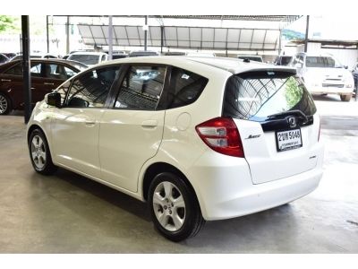 Honda jazz 1.5 V A/T ปี2009 รูปที่ 5