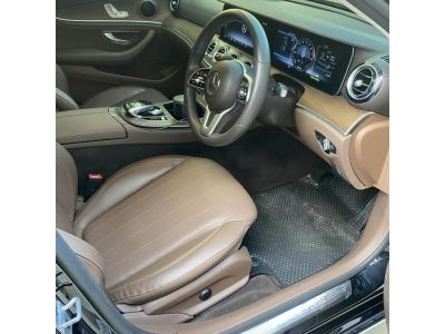 Benz E300e Exclusive เจ้าของขายเองไมล์น้อย สีดำ warranty ถึง11/67 รูปที่ 5
