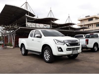 ISUZU D-MAX SPACE CAB 3.0 Z HILANDER CC. ปี 2019 สี ขาว เกียร์ Manual รูปที่ 4