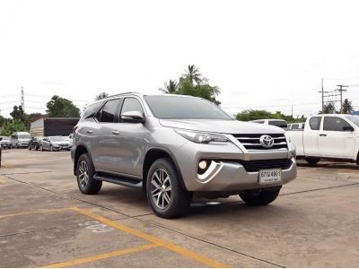 TOYOTA FORTUNER 2.8 V 4WD CC.  ปี 2017 สี เงิน เกียร์ Auto รูปที่ 5