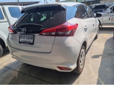 TOYOTA YARIS 1.2 ENTRY CC. ปี 2020 สี ขาว เกียร์ Auto รูปที่ 5