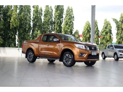 NISSAN NAVARA NP300 KINGCAB 2.5 CALIBRE SPORTECH CC. ปี 2017 สี ส้ม เกียร์ Manual รูปที่ 5