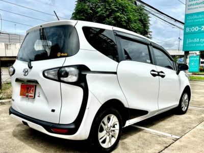 TOYOTA SIENTA 1.5G ปี 2017 ฟรีดาวน์ รถสวย รูปที่ 5