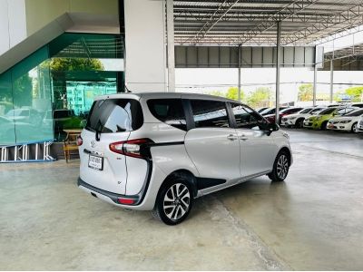 TOYOTA SIENTA 1.5V  Auto ปี 21 จด 22   สีเงิน รูปที่ 5