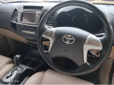 2014 TOYOTA FORTUNER 3.0V 2WD auto รูปที่ 5