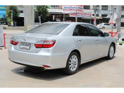 ปี 2017 TOYOTA CAMRY 2.0 G CC. สี เงิน เกียร์ Auto รูปที่ 5