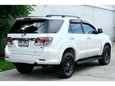 TOYOTA FORTUNER 3.0 V 2wd 2015 รูปที่ 5