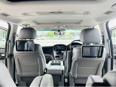 2017 Hyundai H-1 2.5 Limited Sunroof เครดิตดีฟรีดาวน์ รูปที่ 5