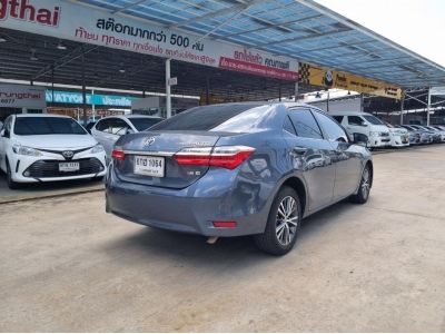 ปี 2017 TOYOTA COROLLA ALTIS 1.8 V NAV CC. สี เทา เกียร์ Auto รูปที่ 5