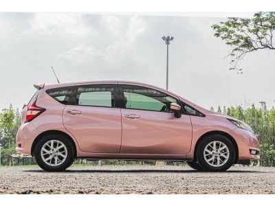 Nissan Note 1.2VL เกียร์ออโต้ ปี2017 สีชมพู Top รูปที่ 5