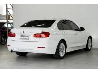 BMW SERIES3 F30 320D 2.0 LUXURY ปี2012 รถบ้านมือเดียวป้ายแดง รูปที่ 5