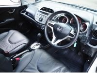 HONDA JAZZ 1.5 V i-VTEC ปี 2010 เกียร์AUTO สภาพนางฟ้า รูปที่ 5