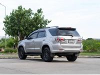 TOYOTA FORTUNER 2.5V 2WD Navi ปี 2015 รถบ้านเจ้าของเดียว รูปที่ 5