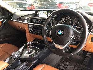 BMW 320 i F 30 Luxury ปี 17 วิ่ง 3 หมื่น Bsi เหลืออีก 3 ปี รูปที่ 6