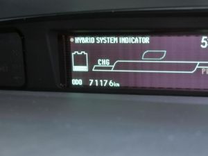 Toyota prius 1.8 Hybrid ปี2011 รถมือเดียวออกห้างป้ายแดงไม่เคยมีอุบัติเหตุประหยัดน้ำมันสุดๆ 20โลต่อลิตรวิ่ง 70,000 โลแท้ๆประกันแบตยังเหลืออยู่เสียเปลี่ยนฟรีเช็คศุนย์ตลอดค่ะ รูปที่ 6