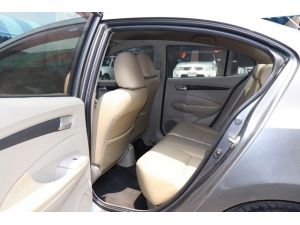 HONDA CITY 1.5 V AUTO 2011 ขายรถบ้านสภาพนาวฟ้าไม่มีชน แถมฟรีดาวน์ รูปที่ 6