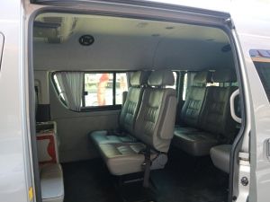 2013 Toyota Hiace 2.5 COMMUTER D4D Van MT รูปที่ 6