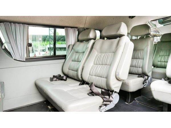 2013 Toyota Hiace 2.5 COMMUTER D4D Van MT รูปที่ 6